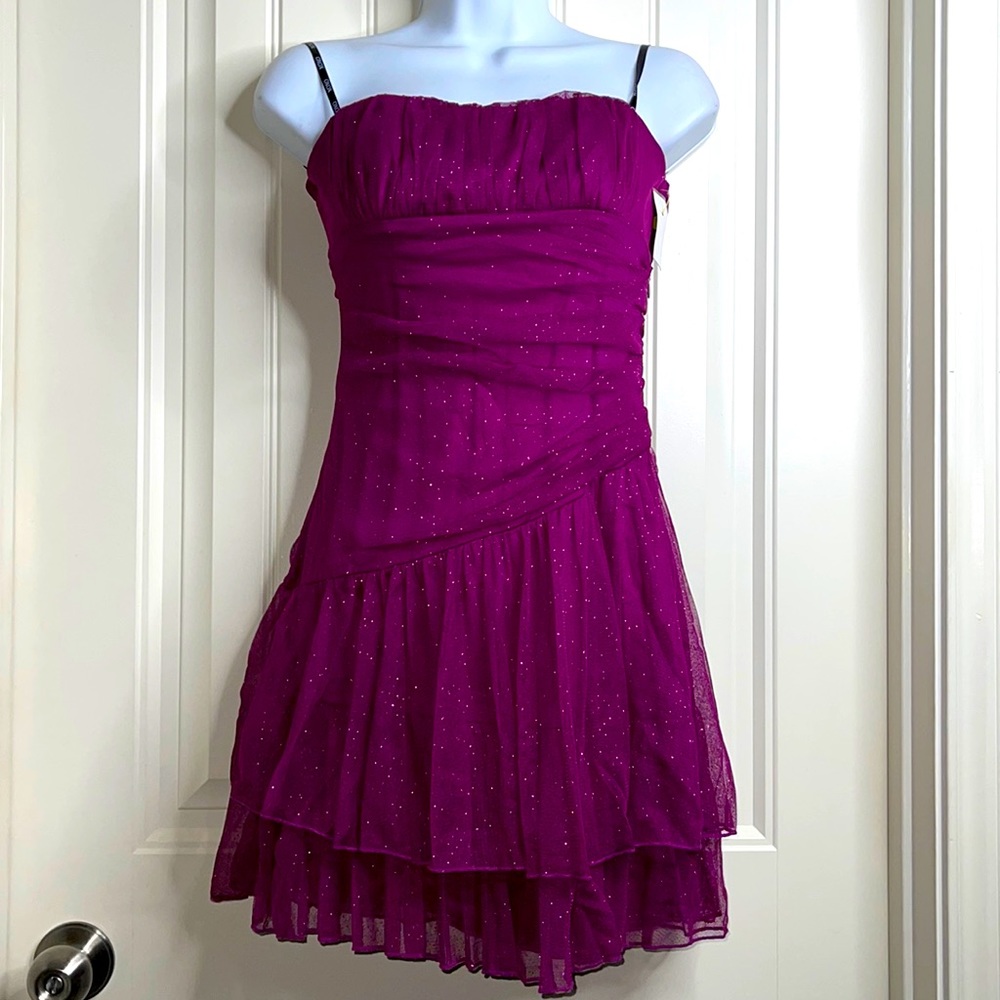 SALE! ☄️NWT! XOXO Beautiful Strapless Dress 👗 Size 3 *Zipper Issue